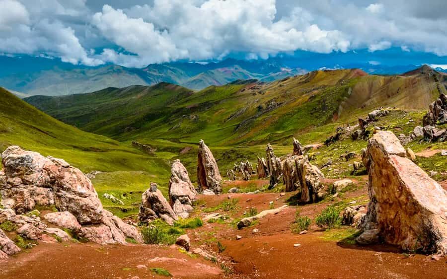 Cusco: Mountain of 7 colors Vinicunca and the Red Valley (optional) - Why Vinicunca’s Rainbow Mountain is worth that alarm