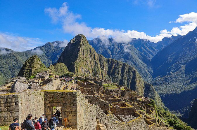Cusco One Day Tour to Machu Picchu with Train Transfers - Booking With Confidence: Start Time, Group Size, and Timing