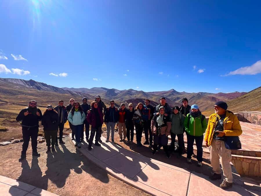 Cusco: Palcoyo Mountain Day Trip with Breakfast and Lunch - Breakfast stop: fueling before the hike