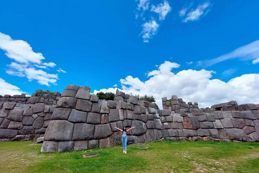 Cusco: Pisac, Sacsayhuaman, Q'enqo, and Tambomachay Tour - Meeting Up in the Historic Center: Pickup and Time on the Clock