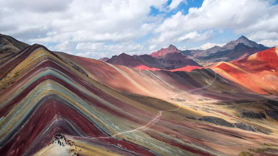 Cusco: Rainbow Mountain Horseback Riding Tour + lunch - Horse up: the 1.5-hour ascent and how camelid spotting fits in