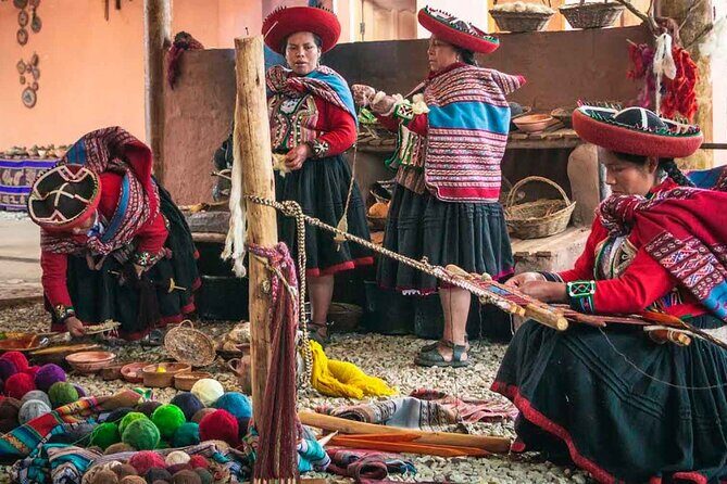 Cusco Sacred Valley VIP, Moray, Salineras, Ollantaytambo, Pisaq - Urubamba lunch: a real break in the schedule