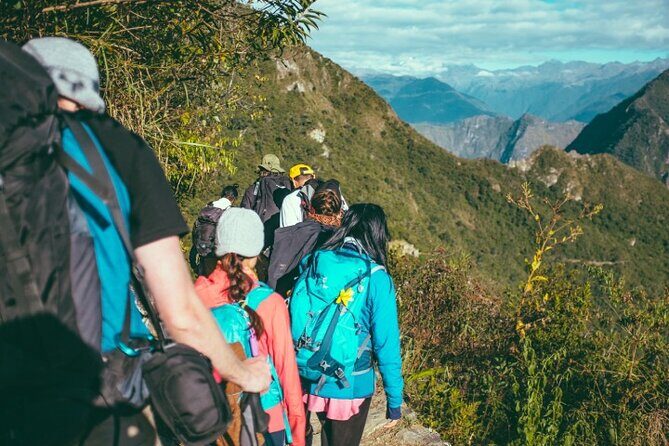 Cusco to Machu Picchu By Car - Abra Malaga and the village drive: built-in photos and breathing room