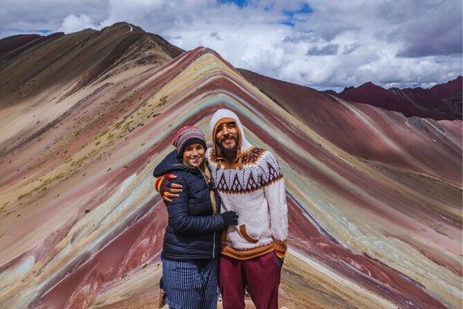 Cusco to Rainbow Mountain - The drive and pickup: what to expect before the hike
