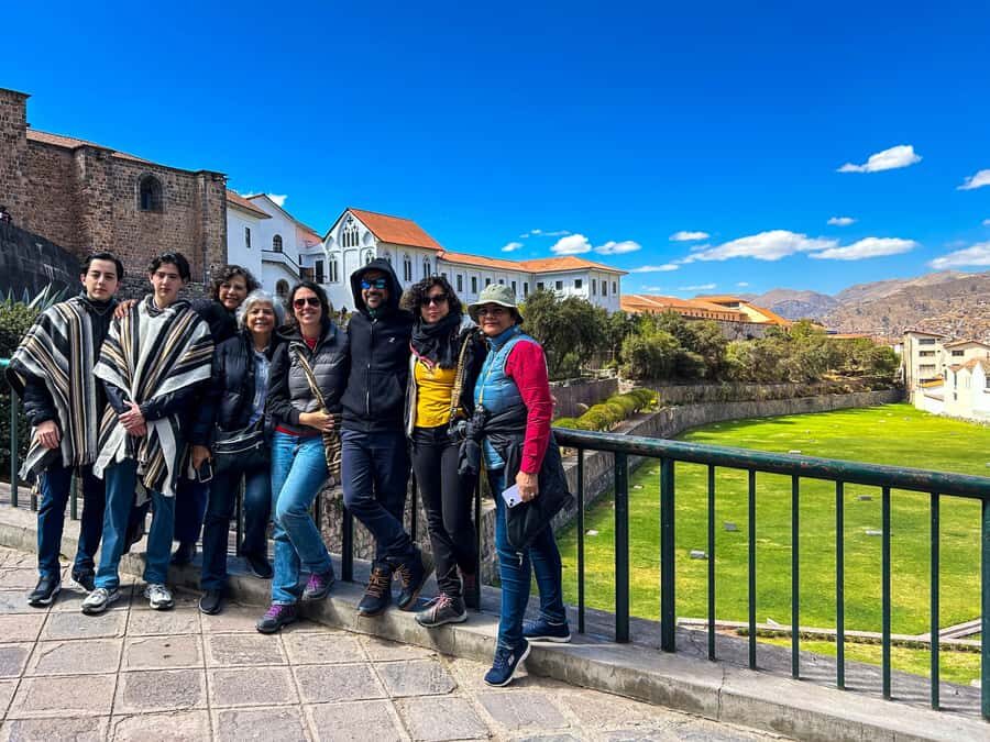Cusco's historical tour and San Pedro Market bites - Hidden alleys and ancient courtyards: the Cusco you only get on foot