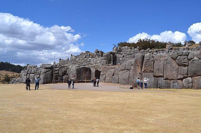 Cuzco City Tour and Archaeological Ruins in Half Day - Q’enqo: labyrinth, zigzag, and a puma-like monolith