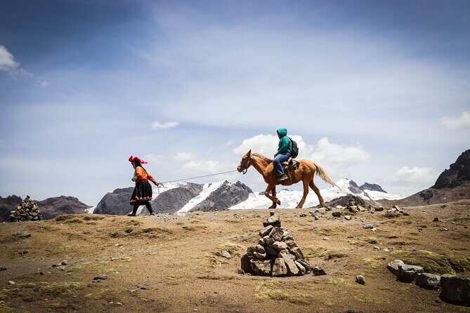 Discover the Rainbow Mountain on horseback + meals - Private - Key things to know before you go