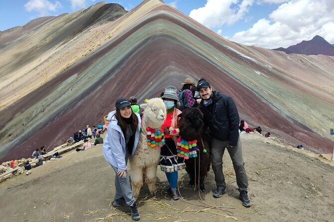 Discover the Rainbow Mountain on horseback + meals - Private - Back Down on Horseback and the Accopata Lunch Break