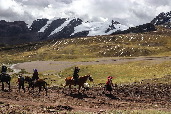 Discover the Rainbow Mountain on horseback + meals - Private - Getting the Most From a Private Day Trip (Without Missing the Small Stuff)