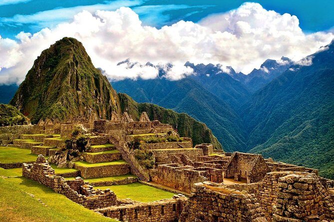 Epic Machu Picchu 2-Day Adventure by Car with Overnight Stay - Communications and guides: the human side of the plan