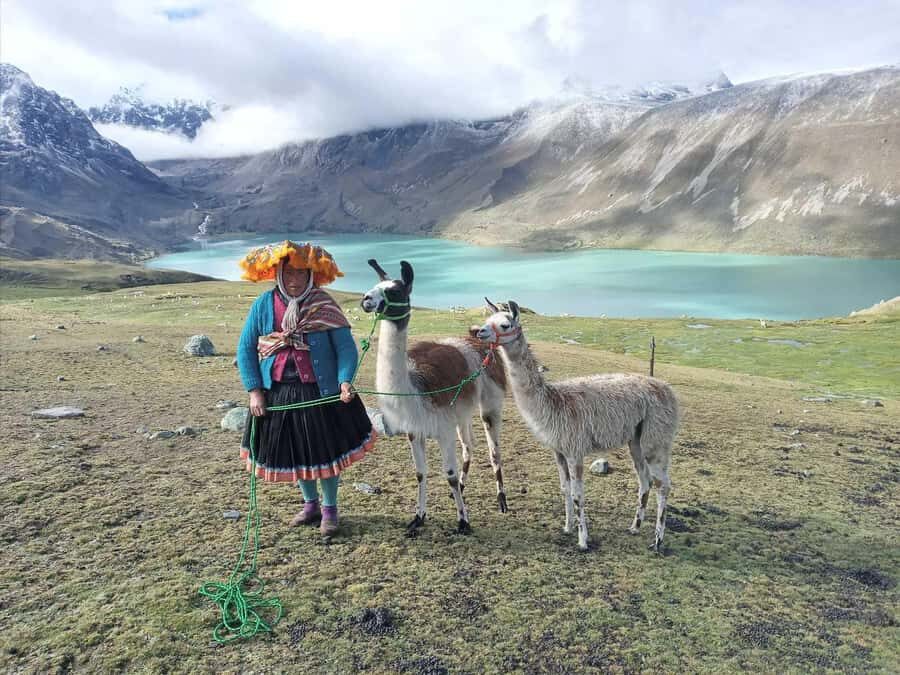 Excursion: Rainbow Mountain and Ausangate 7 Lagoons 2 days - Day 1 to Vinicunca: The Color That Makes the Early Start Worth It