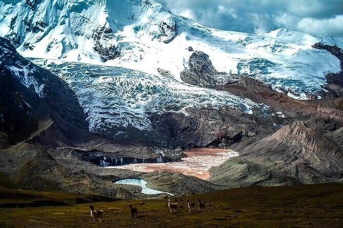 Excursion to Ausangate 7 lakes from Cusco. - Pacchanta lunch and the 45-minute hot springs tradeoff