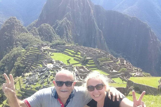 Excursion to Machupicchu by train Expedition Cusco 1 Day - Photos at the right moments (without turning the day into chaos)