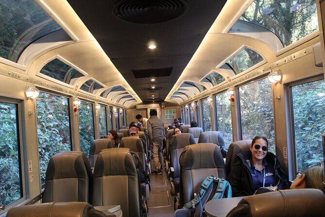 Excursion to Machupicchu by train Expedition Cusco 1 Day - After the ruins: bus down, then your lunch window