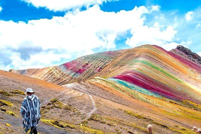 Excursion to Palcoyo Rainbow Mountain full Day from Cusco. - Guide style and what to expect from the human side of the tour