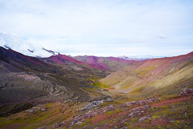 Explore the Rainbow Mountain with us! - Descent and the return ride: how the day keeps moving