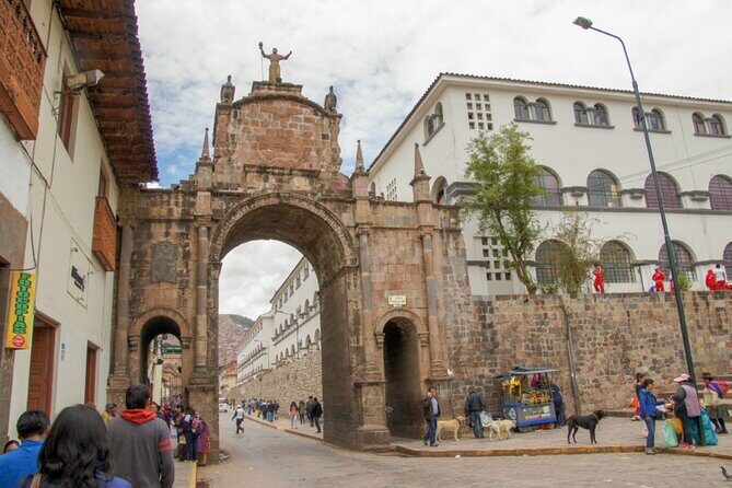 Free Walking tour in Cusco - San Pedro market: the local flavor and craft stop