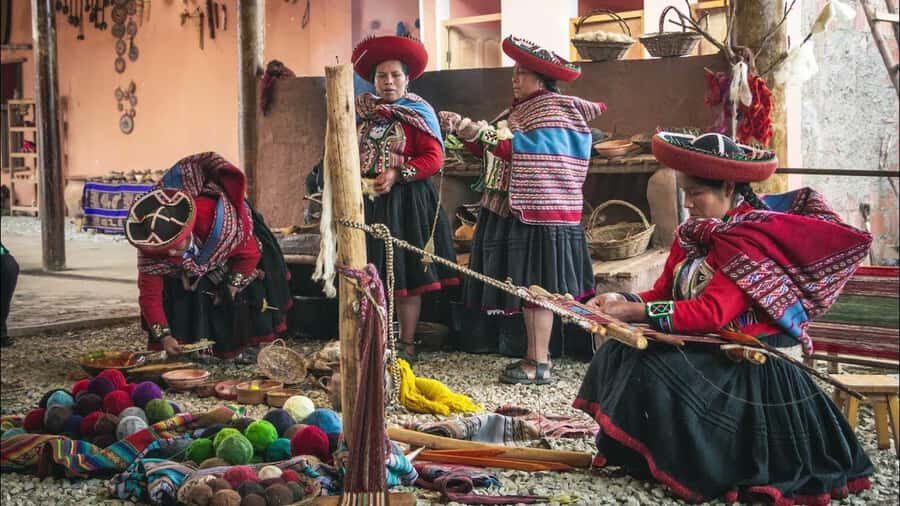 From Cusco: Chinchero Weavers, Moray, Maras Salt Mines Tour - Should you book the Chinchero Weavers, Moray, Maras Salt Mines Tour?