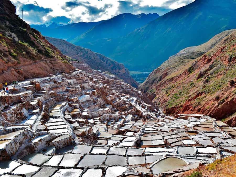 From Cusco: Chinchero Weavers, Moray, Maras Salt Mines Tour - Chinchero Weavers: where traditional textiles feel practical, not staged