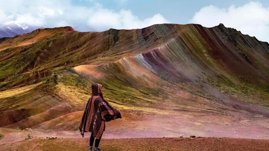From Cusco: Palcoyo Rainbow Mountain all Inclusive - Cusipata breakfast and bridge photo stops that break up the drive