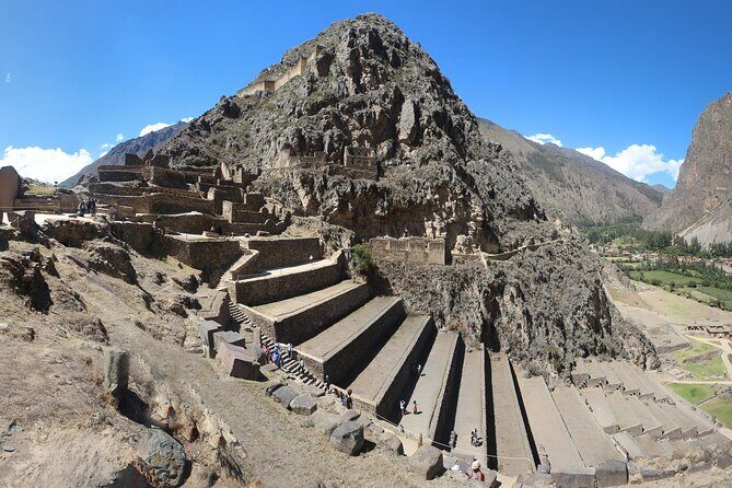 From Cusco: Sacred valley and Moray salt Mines - Chinchero weaving stop: the most human start of the day