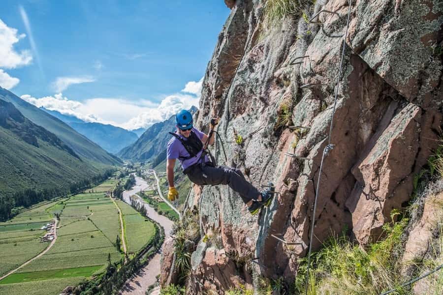 From Cusco: Via Ferrata & Zip Line with lunch - Lunch above the valley: Sky Lodge capsule vs box lunch