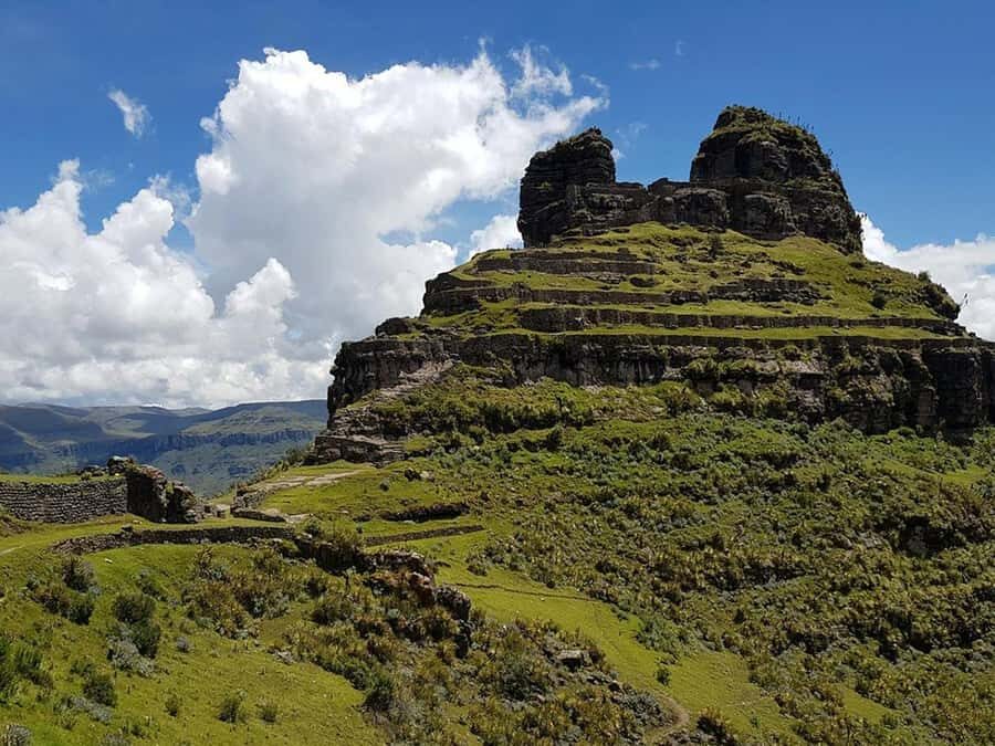 From Cusco: Waqrapukara day tour with meal - A 12-hour Cusco day with a 05:00 pick-up and a planned return