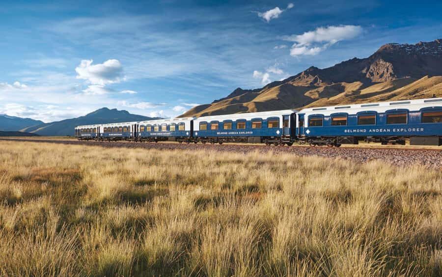 From Puno: Travel to Cusco in Titicaca Train All Inclusive - The restaurant cars and the 3-course lunch you’ll remember