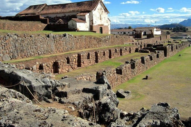 Full day excursion in the Sacred Valley, Pisac, Ollantaytambo from Cusco City - Ollantaytambo: Fortress Thinking and Street-Level Inca Life