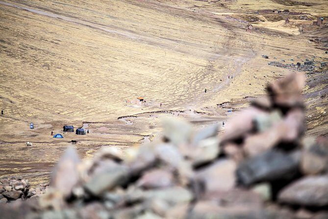 Full-Day Hike to The Rainbow Mountain, Vinicunca - The climb to Vinicunca: what to expect from the hiking portion