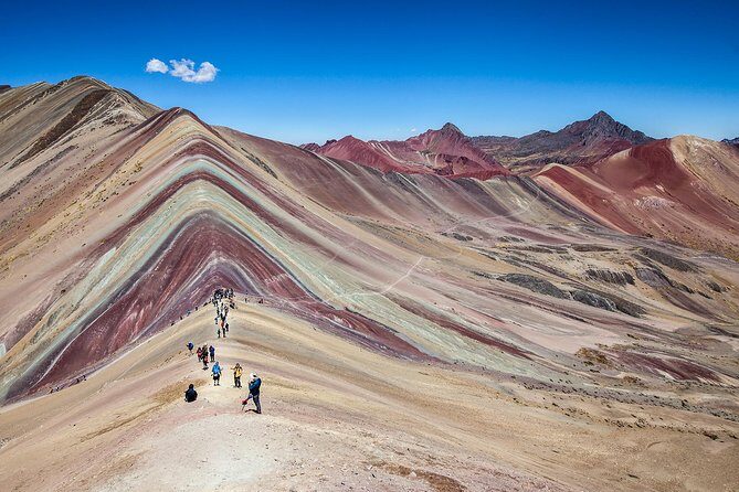 Full-Day Hike to The Rainbow Mountain, Vinicunca - Cusipata breakfast stop: fueling for thin air