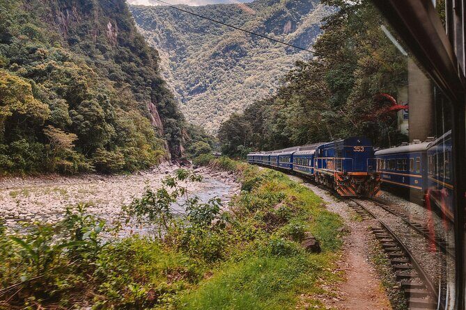 Full Day Machu Picchu from Cusco with Vistadome train - The return ride to Cusco: Andean music, dance, and an alpaca fashion moment