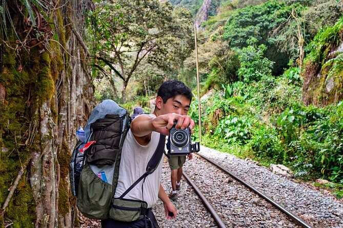 Full-Day Private Tour in Machupicchu with Expedition Train - Down to Aguas Calientes: lunch time you should actually use