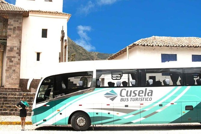 Full-Day Puno to Cusco Coach Ride with Lunch - La Raya Pass at 14,100 feet: views, border clues, and alpaca herders