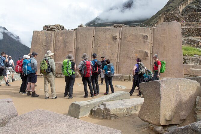 Full Day Sacred Valley of the Incas (group service) - Sacred Valley quick stop: views and farmland between ruins