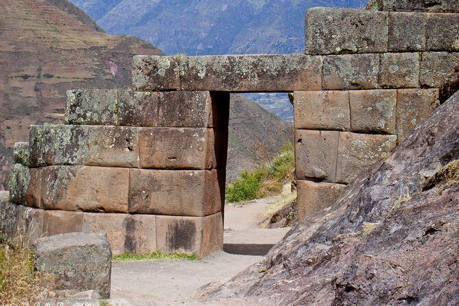 Full Day: Sacred Valley Tour with Entrances - Urubamba Buffet Lunch: Included Energy for the Second Half