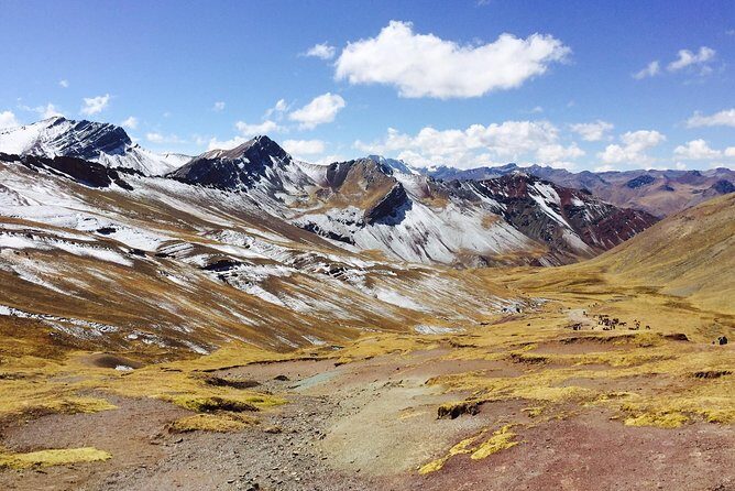 Full-Day Tour and Hike to Rainbow Mountain from Cusco, Peru - The Ultra-Early Start: Pickup, Cusipata Breakfast, and Getting Ready