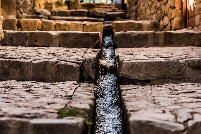 Full-Day Tour in the Sacred Valley with Lunch - Lunch buffet with live music: where the day slows down