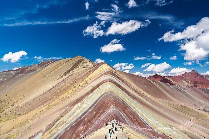 Full day tour Rainbow Mountain - Vinicunca - Pulawasipata base camp: the calm before the hike