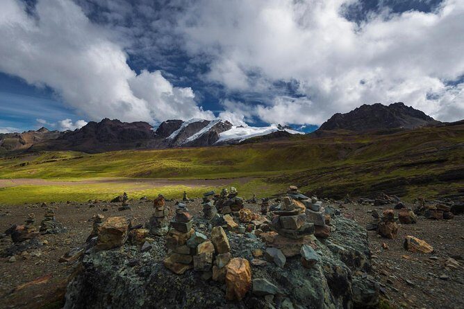 Full Day Tour to The Rainbow Mountain from Cusco by Horse - The climb plan: where the horses help and where you take over