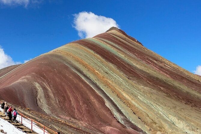 Guided tour of the mountain of colors in Cusco - Why the 4:30 am Pickup in Cusco Matters More Than You Think