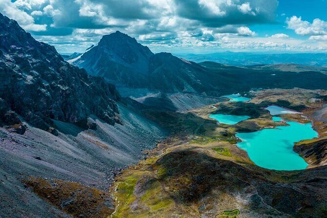 Hike 7 lagoons of Ausangate - Why This 7-Lagoon Ausangate Hike Starts at 5am