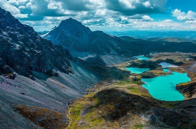 Hike 7 lagoons of Ausangate - Returning to Pacchanta: lunch plus a hot springs breather