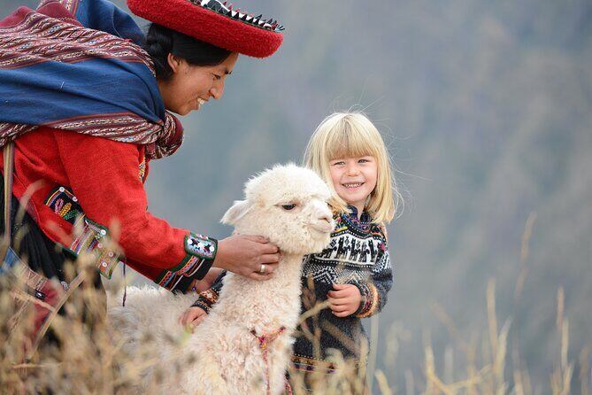 Hike with Llamas and Alpacas in the Sacred Valley from Cusco - Meeting in Cusco: where the day starts at 8:00 a.m.