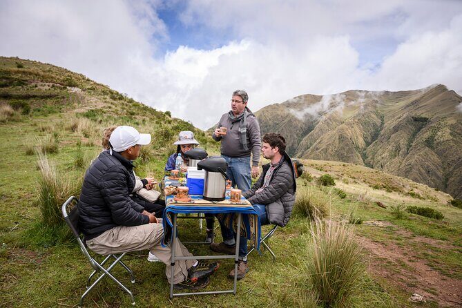 Hike with Llamas and Alpacas in the Sacred Valley from Cusco - The archaeological and colonial stop at Chinchero
