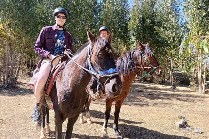 Horseback Riding Adventure in Cusco - Horseback riding in Cusco, but with three meaningful reasons to stop