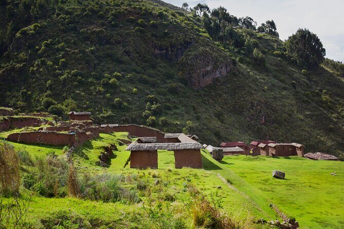 Huchuy Qosqo Trek to Sacred Valley & Machu Picchu in 3Days - Day 3: the early bus to Machu Picchu and a focused 3-hour private tour