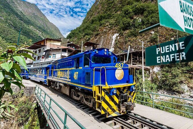 Humantay Lake, Machu Picchu by train and Rainbow Mountain 3 days in Cusco - Day 2: Machu Picchu by Train from Ollantaytambo to Aguas Calientes