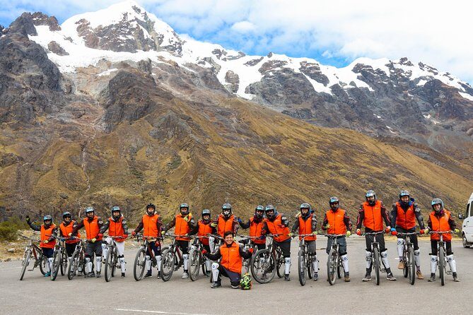 Inca Jungle Tour to Machu Picchu 4D - 3N Standard - Day 1: From Cusco to Málaga Pass, then the big bike descent