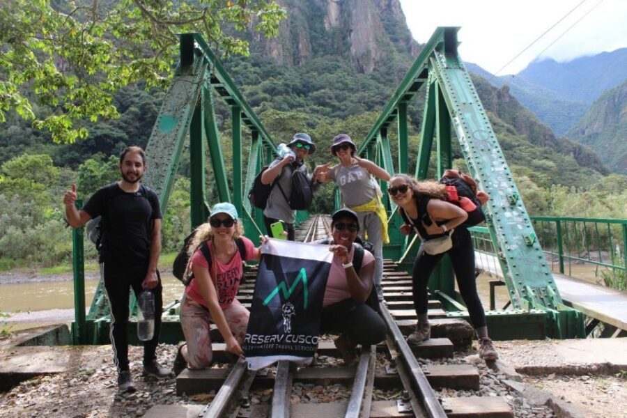 Inca Jungle Trail to Machu Picchu in 4 Days - The Guide Factor: Communication Can Make or Break the Experience